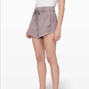 Lululemon Inner Glow Short 3”